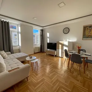  Apartment Schoene Im 10